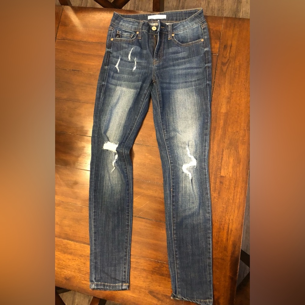 Kancan jeans. Size 5/26. Dark wash. Like new!!!